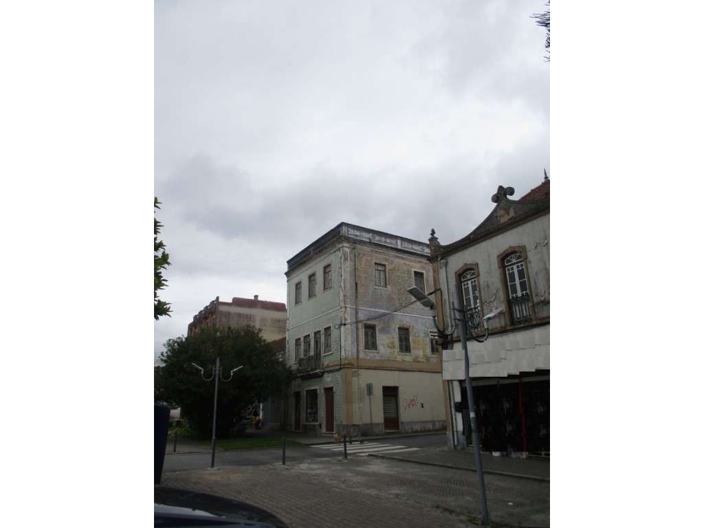 Prédio no Centro de Vendas Novas - Grande imagem: 4/15