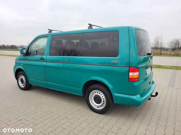 Volkswagen Transporter - 4