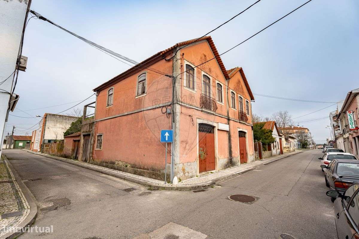 Moradia T5 para venda - Grande imagem: 2/17