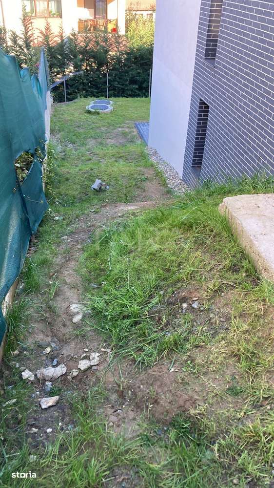 Arhitectura contemporana. Parte de duplex. Cartierul nou Câmpului.-16