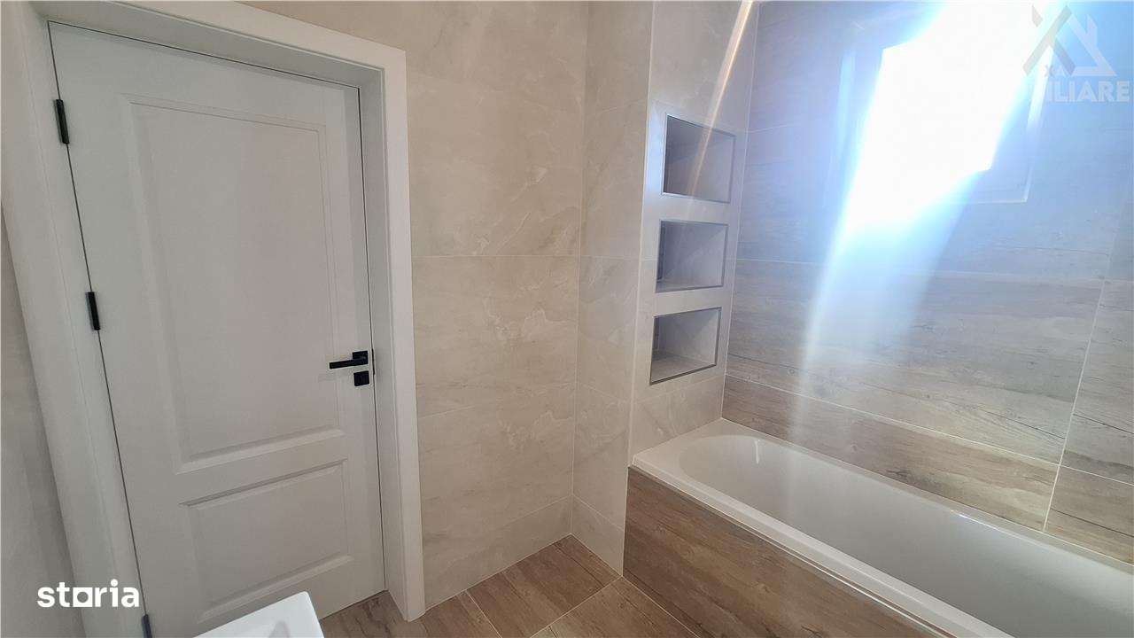 Mutare imediata!Casa Valea Lupului,4 camere, 2 bai, Asfalt,Canalizare,-14