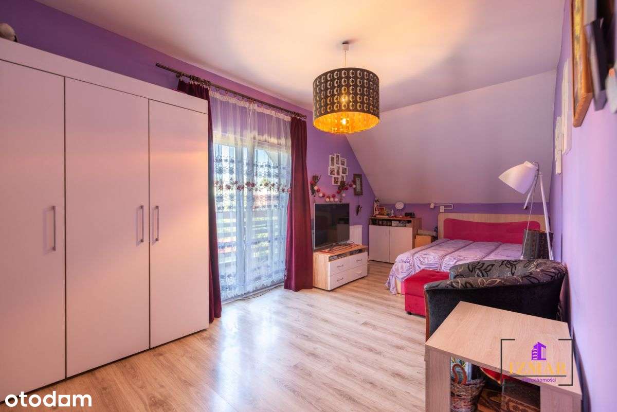 Funkcjonalny dom z 2 garażami i ogrodem - Pełny obrazek: 2/19