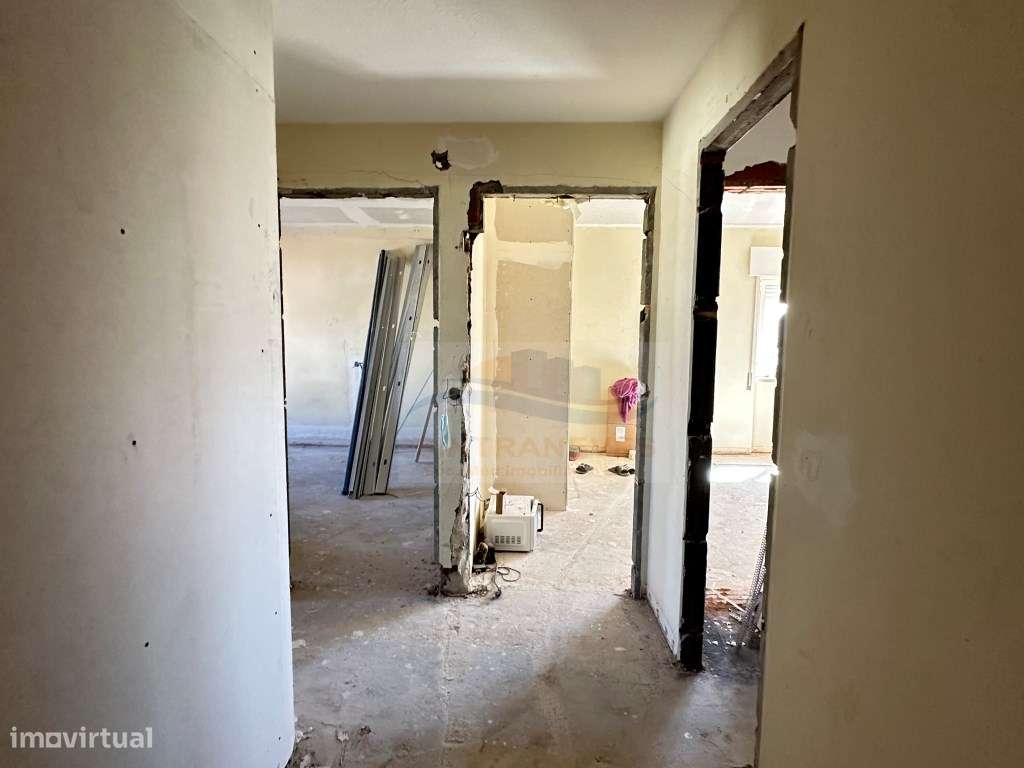 T3 Moderno com Suite, Varanda e Estacionamento - Lisboa - Grande imagem: 5/30