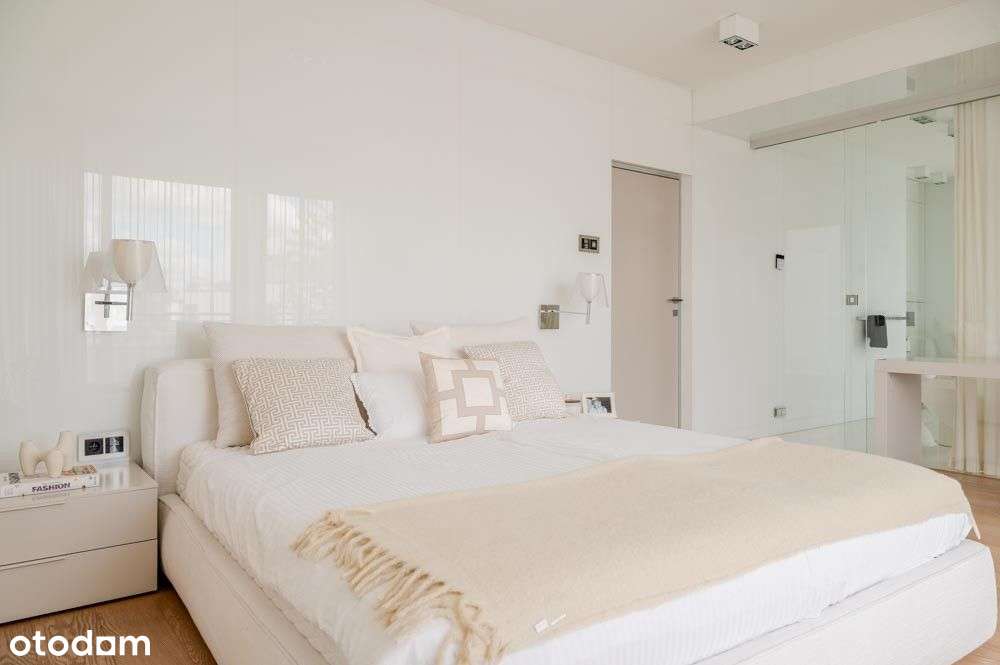 Willa z basenem i dużym ogrodem w Wilanowie-8