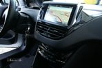 Peugeot 2008 1.2 PureTech Allure - 17