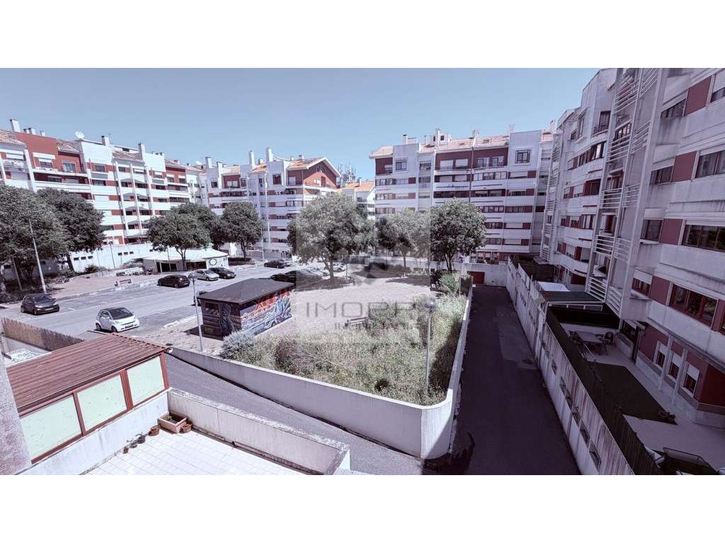Fabuloso apartamento T2 na Cavaleira com parqueamento-12