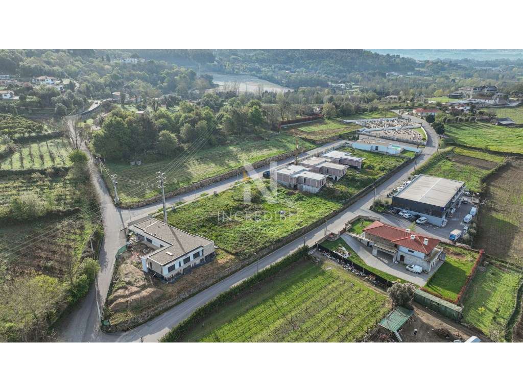 Terreno c/Projeto Aprovado para Moradia em Moure, Vila Verde-7