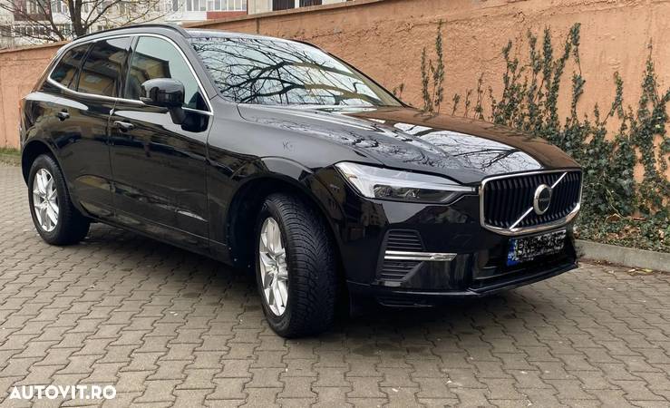 Volvo XC 60 B4 MHEV AT8 AWD Momentum Pro - 9