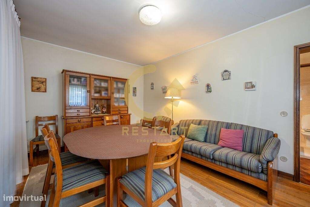 Moradia T5 com piscina e amplo terreno na Avenida de Francelos | Vila-38