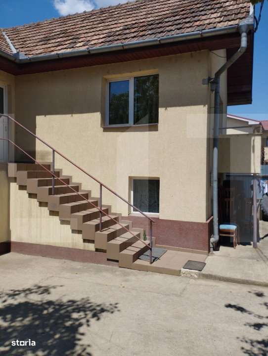 Casa individuala, 98 mp, 427 mp teren, zona Someseni - Imagine principală: 4/5