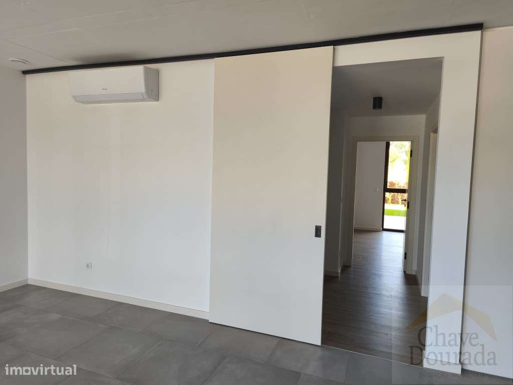 Apartamento T2 de luxo a estrear no Alto de São João-6