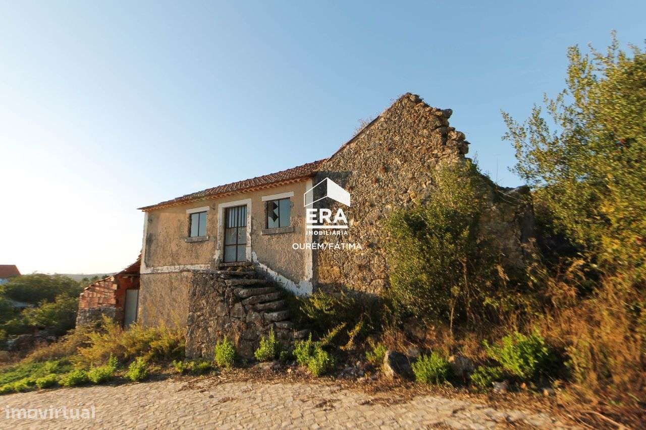 Moradia T2 localizada em Alvaiázere - Grande imagem: 3/12