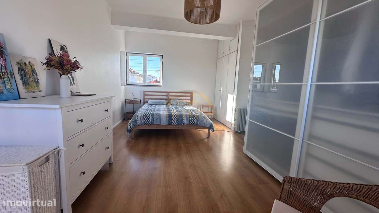 Moradia Independente T4 com Jardim e Vista Rio em Vila Fria – Porto Sa-17