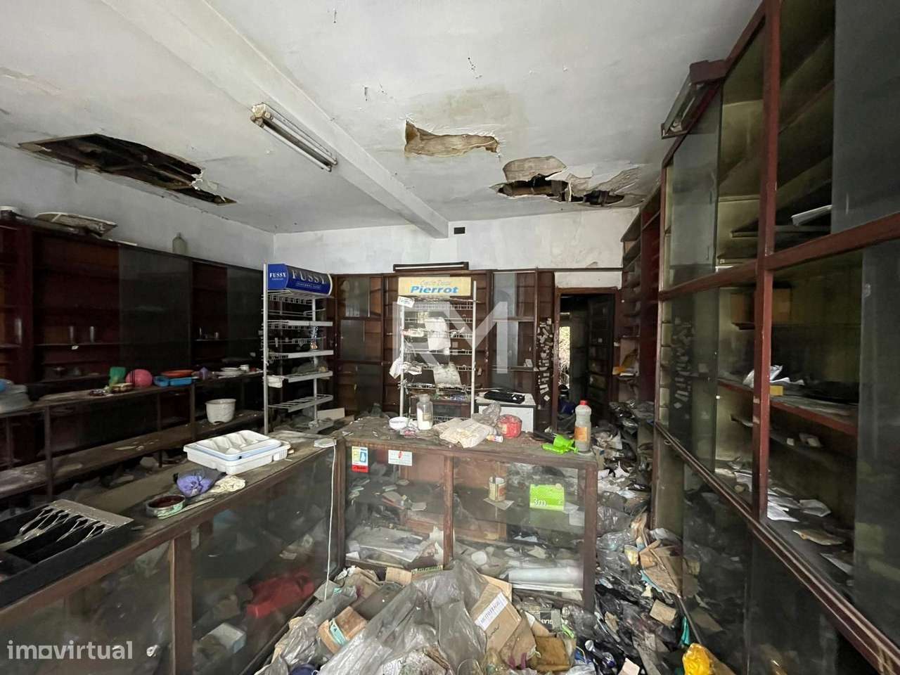 LOJA COM 54M2 CENTRO PORTO | CAMPANHÃ, PORTO - Grande imagem: 3/10