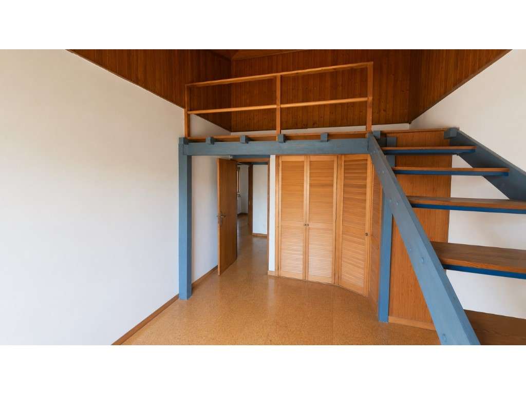 Apartamento Duplex T3 com Varanda | Pontinha-8