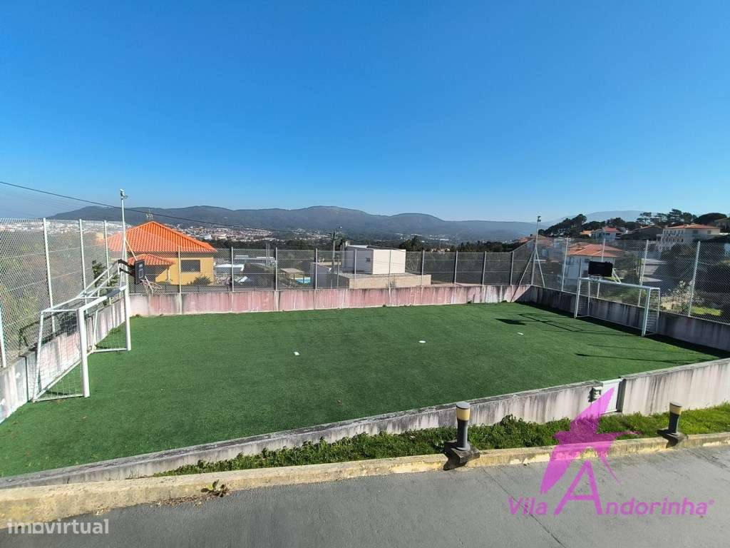 Moradia T5 de excelência a 5 minutos da praia-32