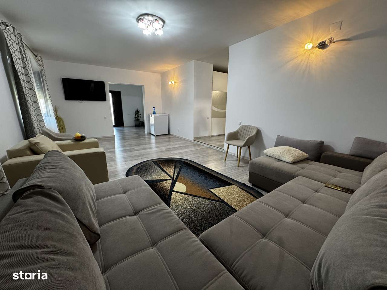 Casa Parter Mioveni, 2021, 1136 mp teren, mobilata utilata, centru - Imagine principală: 4/14