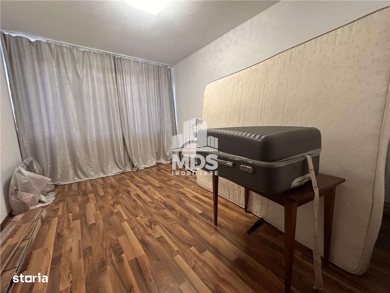 Decomandat la etajul 1 in bloc anvelopat-6