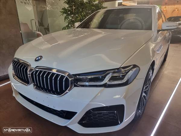 BMW 545 e xDrive Pack M - 3