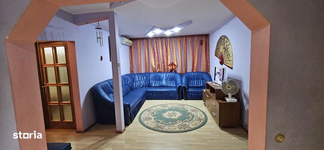 Apartament 4 camere decomandat Micro 20 pret 135.000 euro negociabil-2