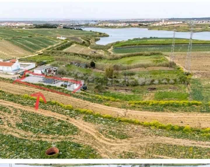 Terreno a 500 metros do centro Autoguia da Baleia-0