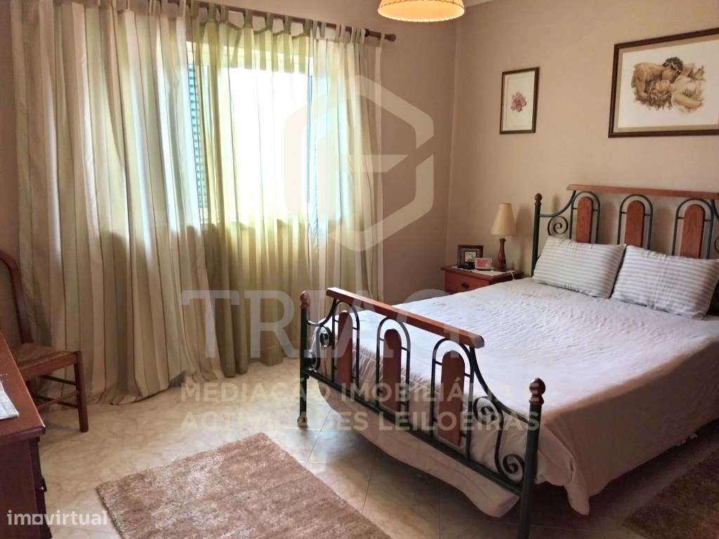 Moradia T4 com Garagem-23