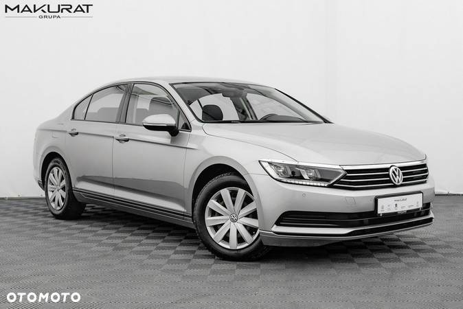 Volkswagen Passat - 12