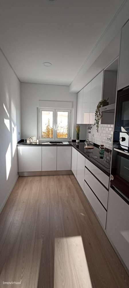 T3 em Benfica com lugar de garagem , remodelação total - Grande imagem: 1/9