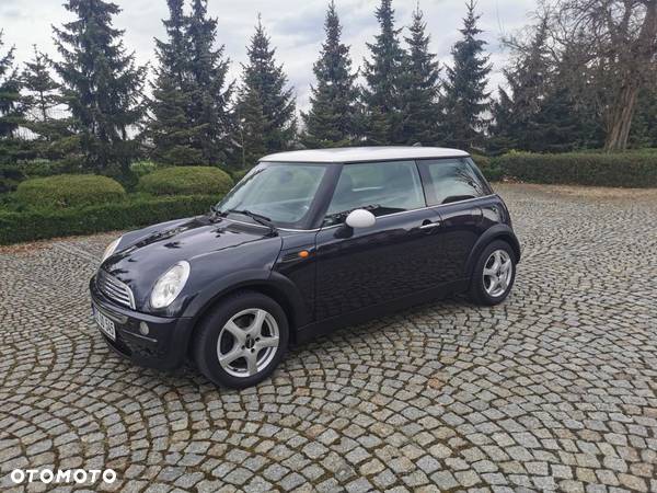 MINI Cooper Standard - 1