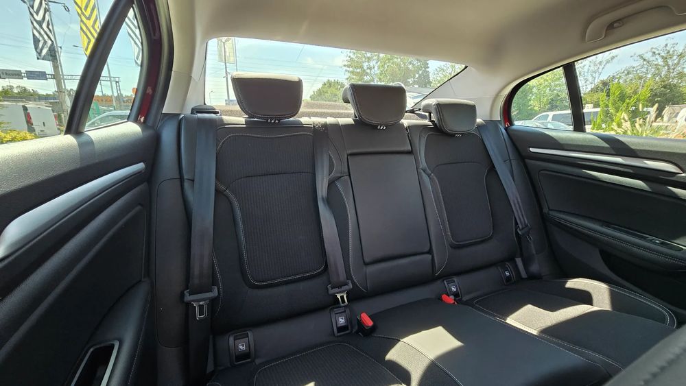 Renault Megane TCE 140 EDC Techno