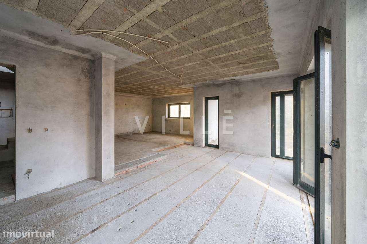 Terreno destinado a construção com moradia já alvorada - Grande imagem: 5/14