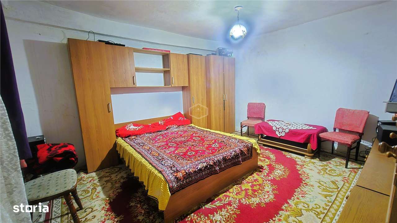 VIDEO | Casa cu 4 camere, terasa si dublu acces | Soarelui, langa Unio-12