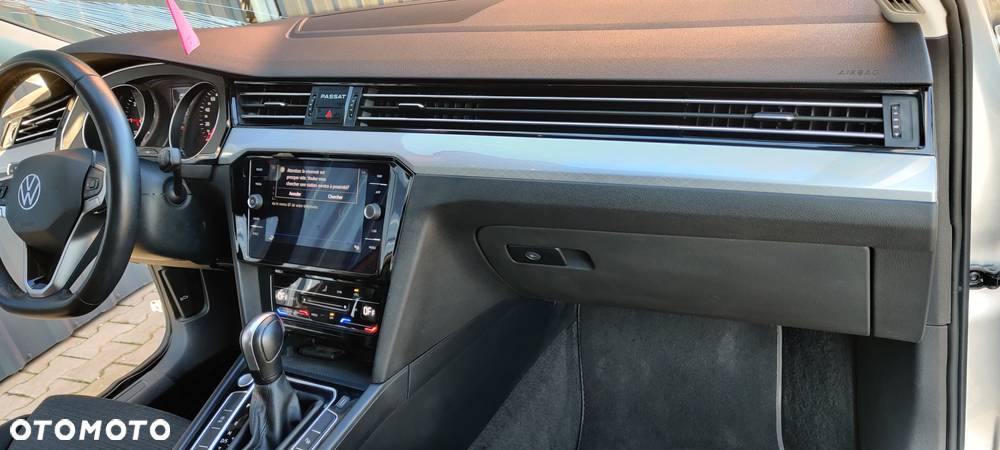 Volkswagen Passat 2.0 TDI EVO Essence DSG - 18