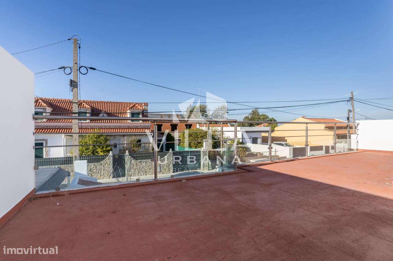 Moradia T3+1 Isolada com Jardim e Excelentes Áreas | Quinta do Anjo-49