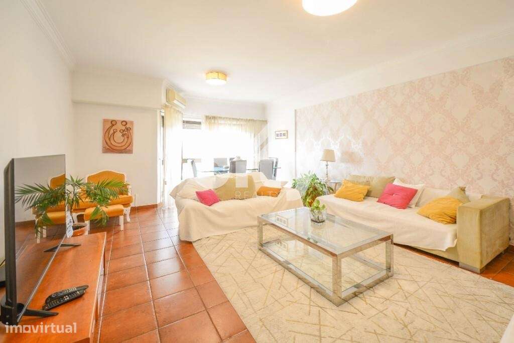 Apartamento T3 de Prestígio em Telheiras | Totalmente Mobilado com Gar - Grande imagem: 5/37