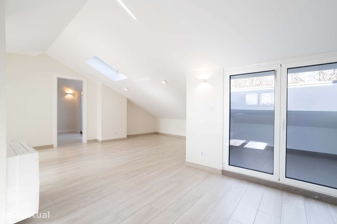 Viva o Encanto de Cascais: T1 com Terraço Incrível e Conforto a 133 m² - Grande imagem: 3/24