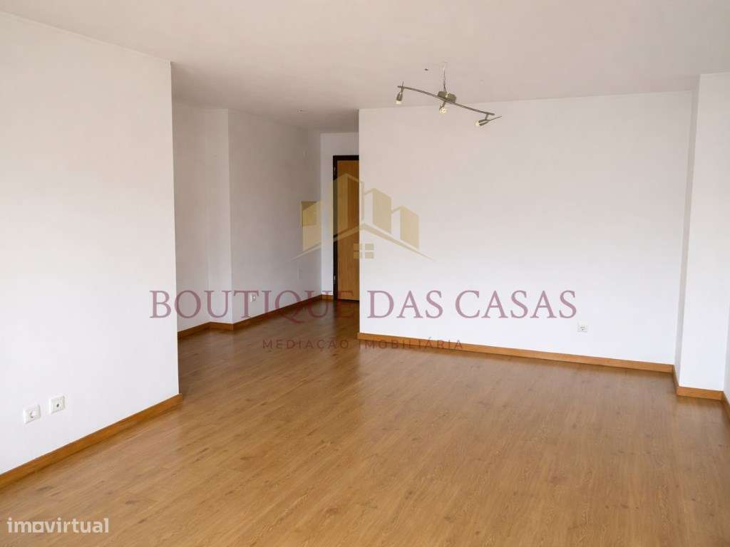 T2+1 junto à estação de Metro RUBI - GaiaShopping - Grande imagem: 2/15