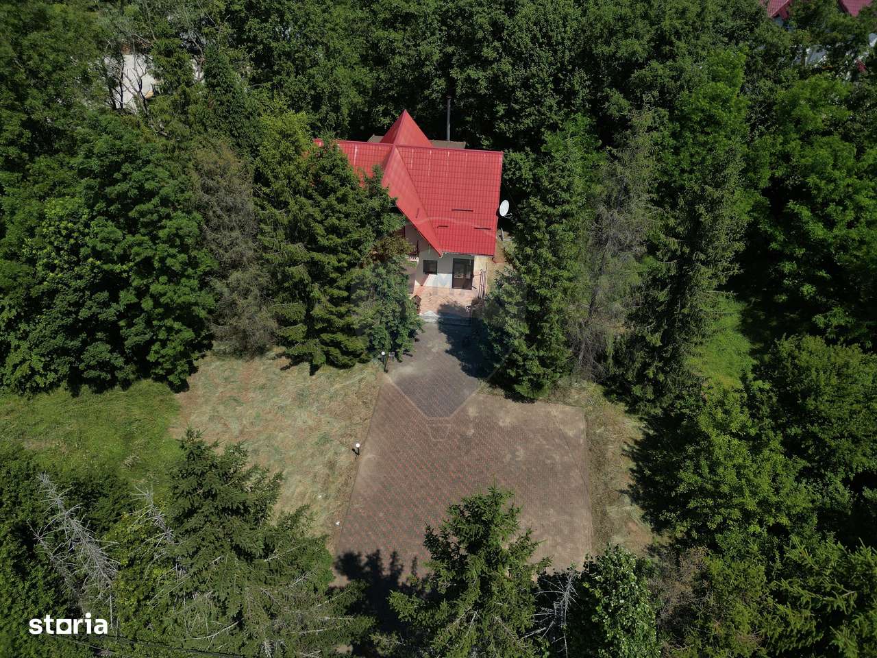 Casa cu teren generos – refugiul perfect în Paltinoasa, Suceava - Imagine principală: 5/17