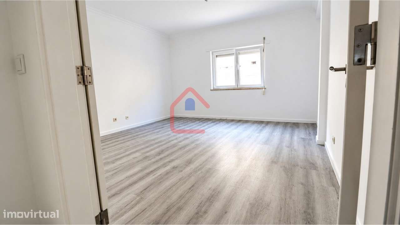 Apartamento T3 em Quinta do Conde-16