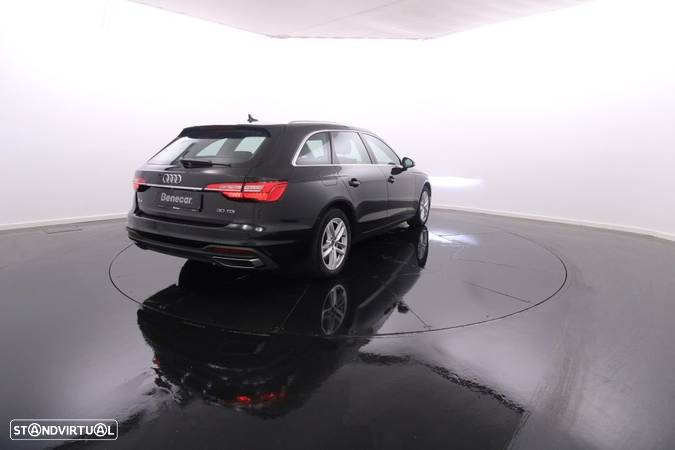 Audi A4 Avant 30 TDI S tronic - 8