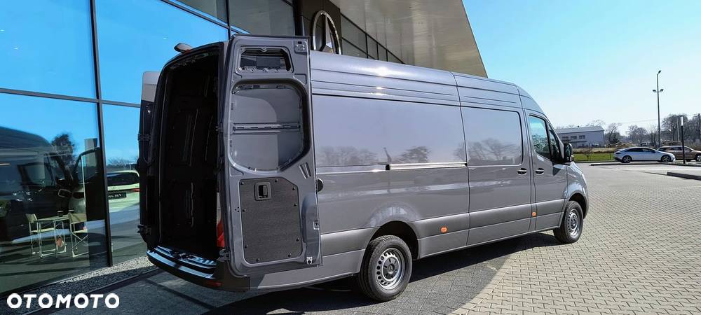 Mercedes-Benz Sprinter - 13