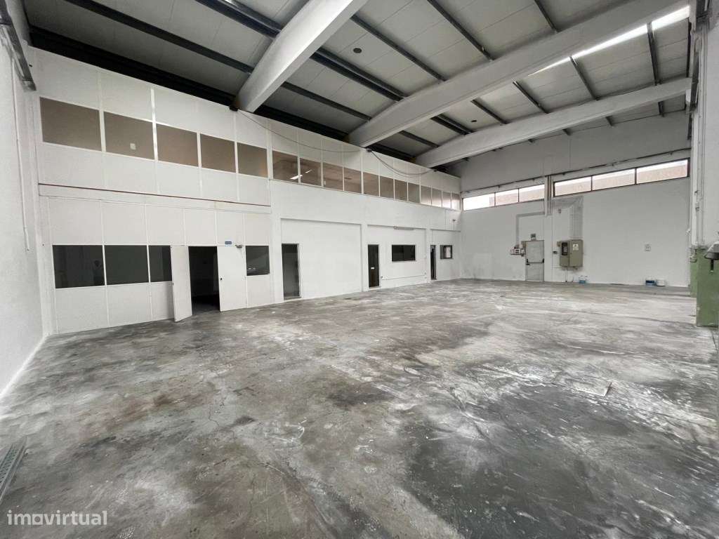 Armazém em Ribeirão - Grande imagem: 2/9