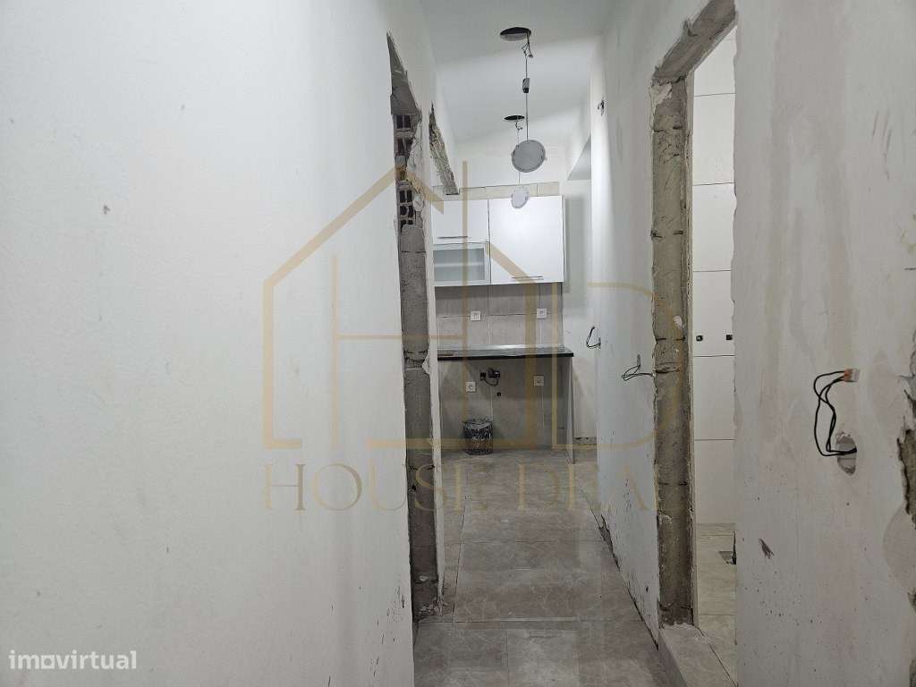 REMODELADO! Apartamento T2 na Cova da Piedade. Almada - Grande imagem: 4/32