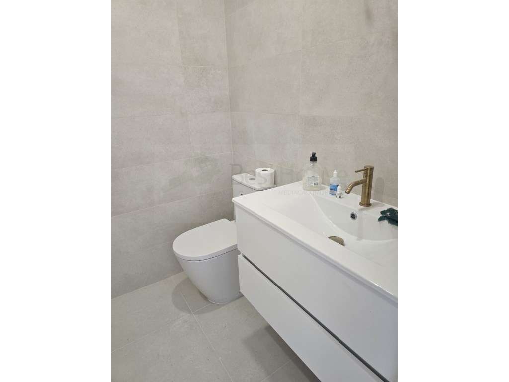 T2+1 Duplex Amadora totalmente remodelada-5