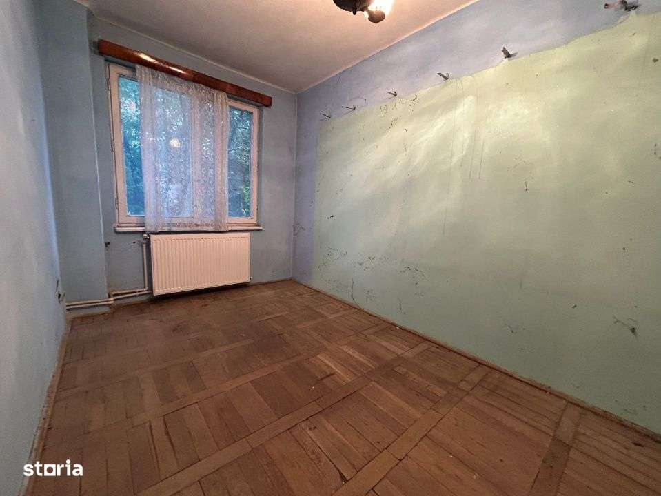 -  Comision Zero - 3 camere etaj 1, Independentei H. Botev. - Imagine principală: 4/7