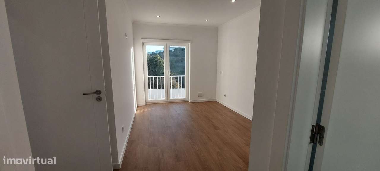 Apartamento T3 Novo na Lourinhã-15