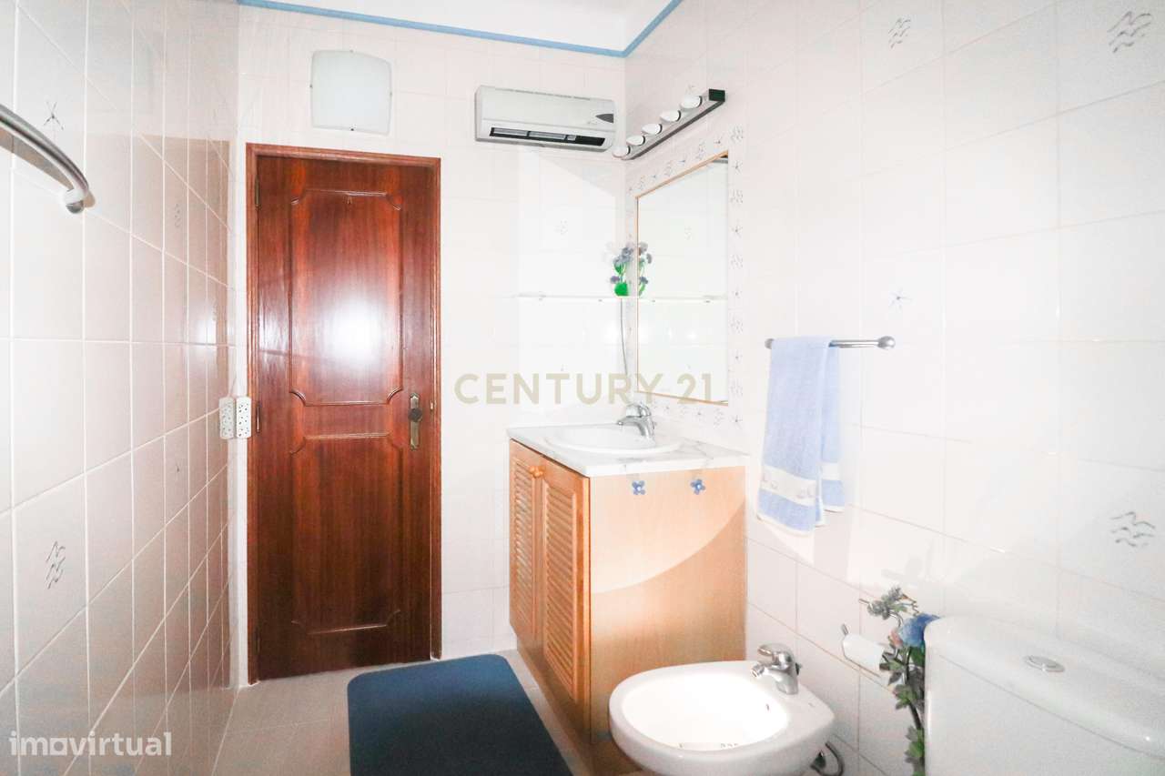 Apartamento T2 no Barreiro-11