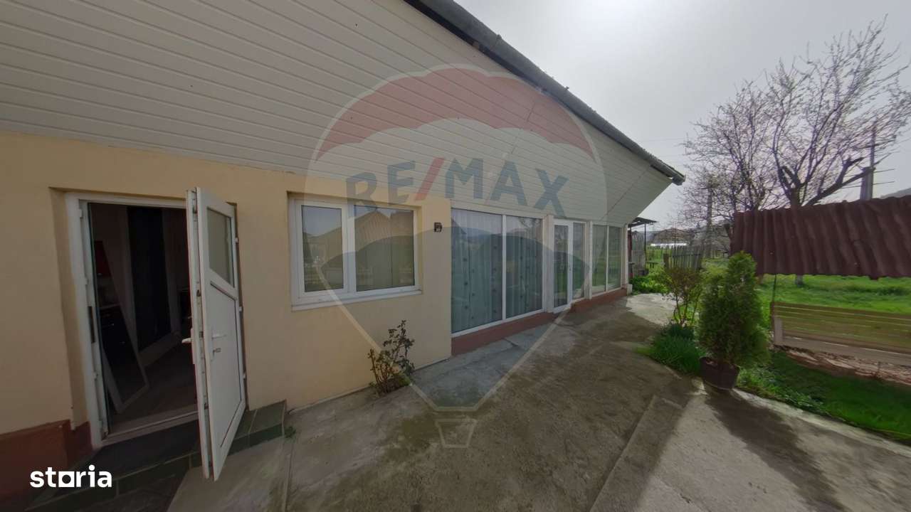 Casă / Vilă cu 5 camere de vânzare în zona Sud - Imagine principală: 4/14