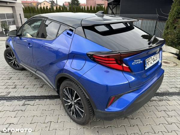 Toyota C-HR Hybrid Style Selection - 6