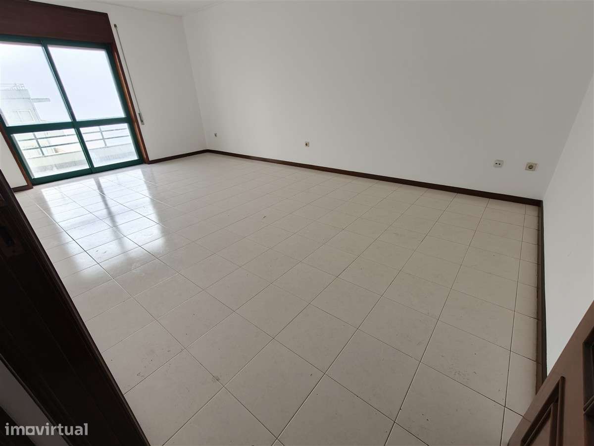 T2+1-1ª Linha de Mar-Praia-Póvoa de Varzim - Grande imagem: 3/12